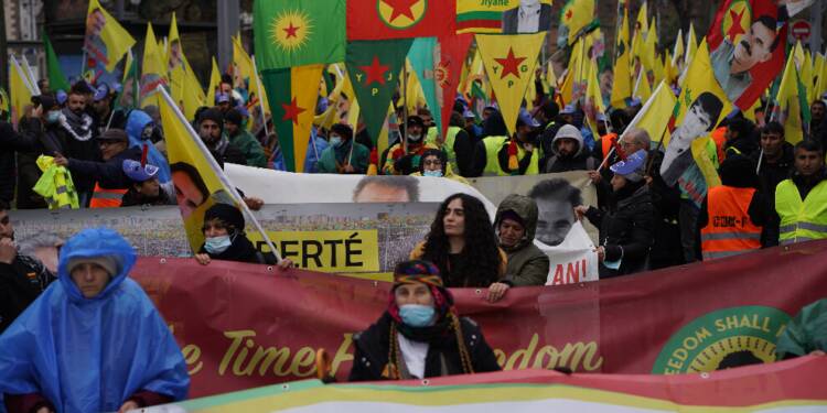 KÜRDİSTAN DEVRİMCİ GENÇLİĞİ ZAFER DİRENİŞİNİN ÖNCÜSÜ OLACAKTIR