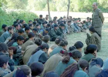 ULUSLARARASI KOMPLO ÖNDER APO’YA ZİLANCA KATILALIM ÖZGÜRLÜK SAVAŞIMIZI ZAFERLE TAÇLANDIRALIM