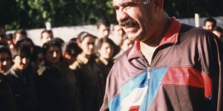 KADIN ÖZÜ YABANCILAŞTIRAN TÜM ÖTEKİLEŞTİRMELERE KARŞI BİR DURUŞTUR