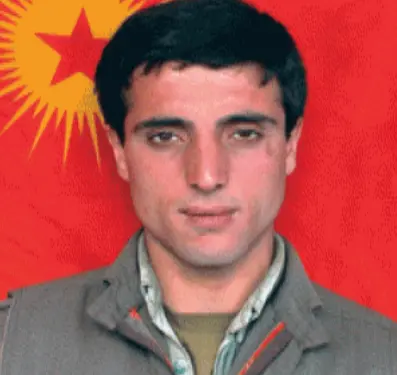 KÖKLERİNİN İZİNDE YÜRÜYEN KOMUTAN