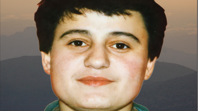 SEVGİNİN VE EMEĞİN KOMUTANI RÛKEN